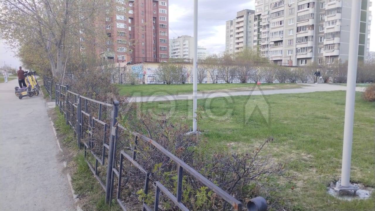 Гаражный бокс 20,8 кв.м. и 91/10000 доли земельного участка в Екатеринбурге - Изображение 1