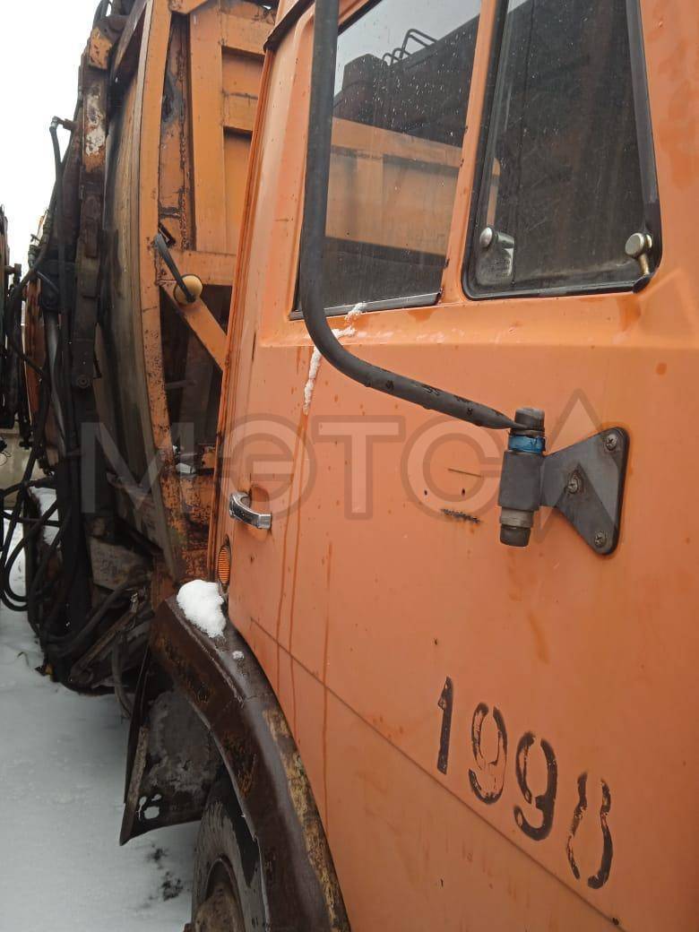 Камаз мусоровоз КО-440-5, 2003 года - Изображение 1