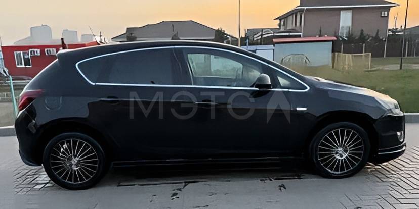 Opel Astra, 2012 года, 115 лс, 258702 км, АКПП - Изображение 1