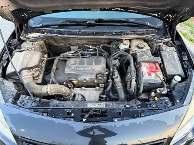Opel Astra, 2012 года, 115 лс, 258702 км, АКПП - Изображение 6