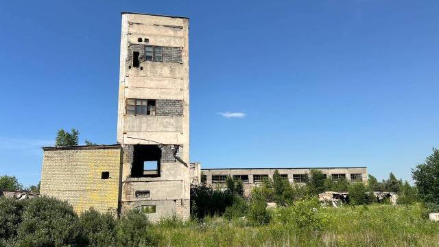 Готовый производственный, складской комплекс, земельный участок 2,7 гектара, здания 4000 кв.м. в Свердловской обл. - Изображение 1