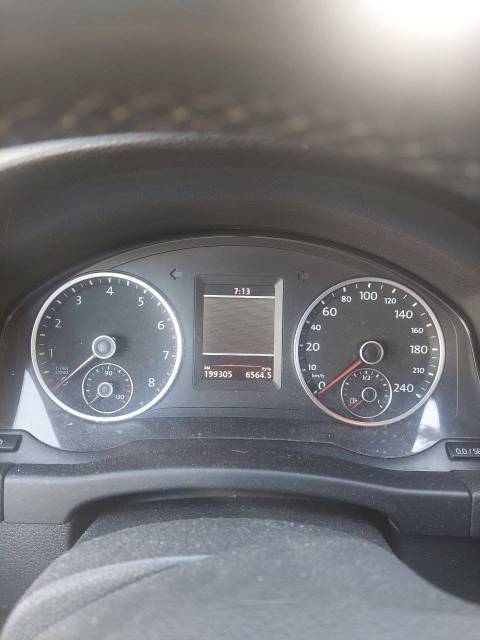 Volkswagen Tiguan, 2011 года, 122 лс, 300000 км, АКПП - Изображение 9