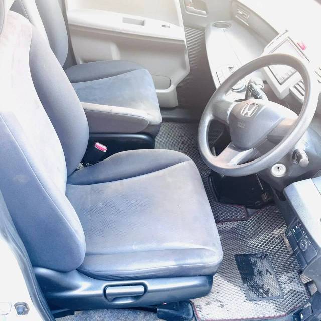 Honda Freed, 2010 года, 118 лс, 150000 км, АКПП - Изображение 4