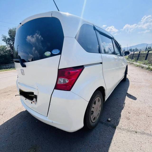 Honda Freed, 2010 года, 118 лс, 150000 км, АКПП - Изображение 2