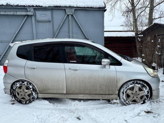 Honda Fit, 2004 года, 86 лс, 214620 км, АКПП - Изображение 3