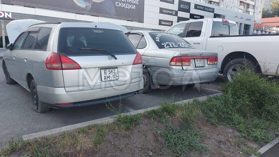 Nissan Wingroad, 2002 года, 105 лс, 434748 км, АКПП - Изображение 1