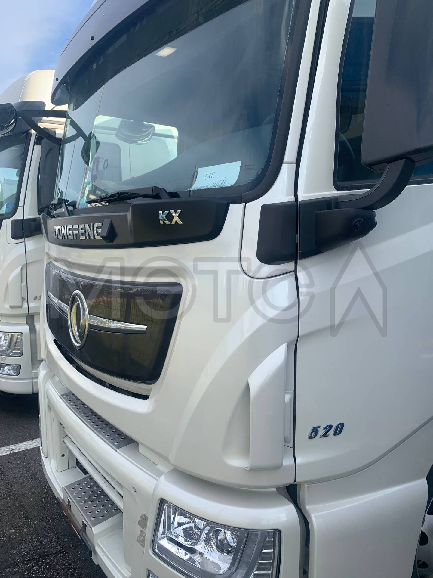 Седельный тягач Dongfeng KX 4x2, 2023 года - Изображение 1