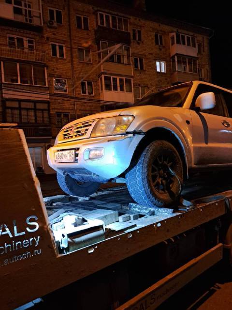 Mitsubishi Pajero, 2001 года, 180 лс, 180000 км, полный привод, АКПП - Изображение 3