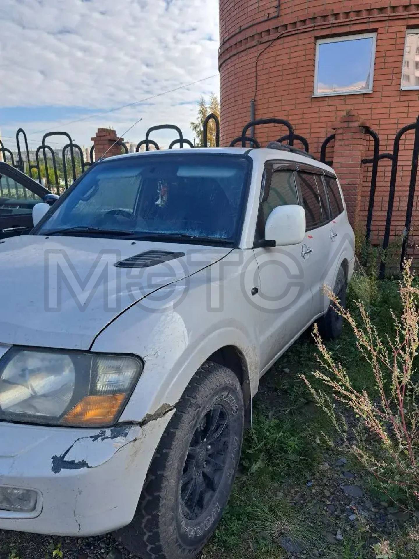 Mitsubishi Pajero, 2001 года, 180 лс, 180000 км, полный привод, АКПП - Изображение 1
