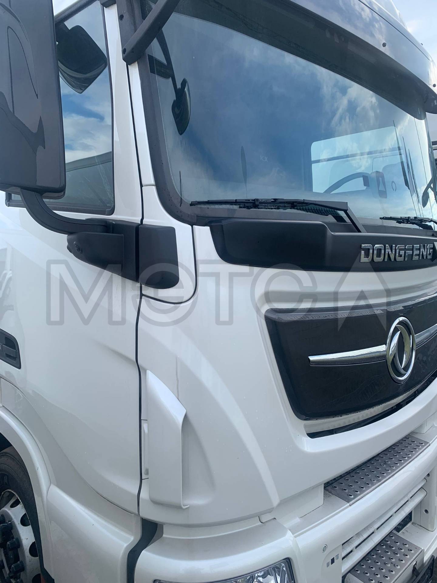 Седельный тягач Dongfeng KX 4x2, 2023 года - Изображение 1