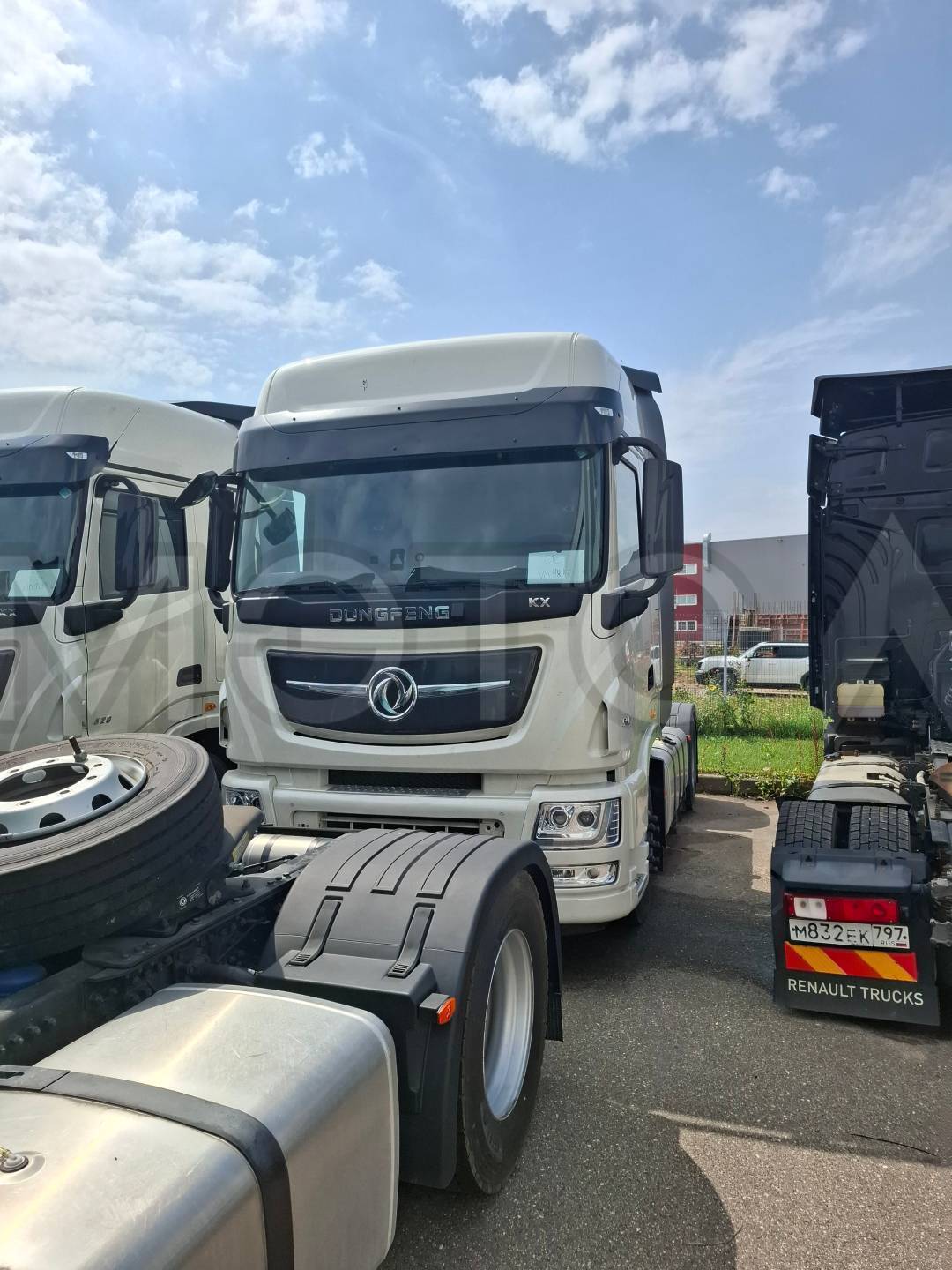 Седельный тягач Dongfeng KX 4x2, 2023 года - Изображение 1