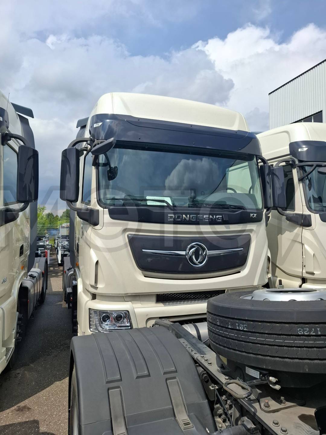 Седельный тягач Dongfeng KX 4x2, 2023 года - Изображение 1