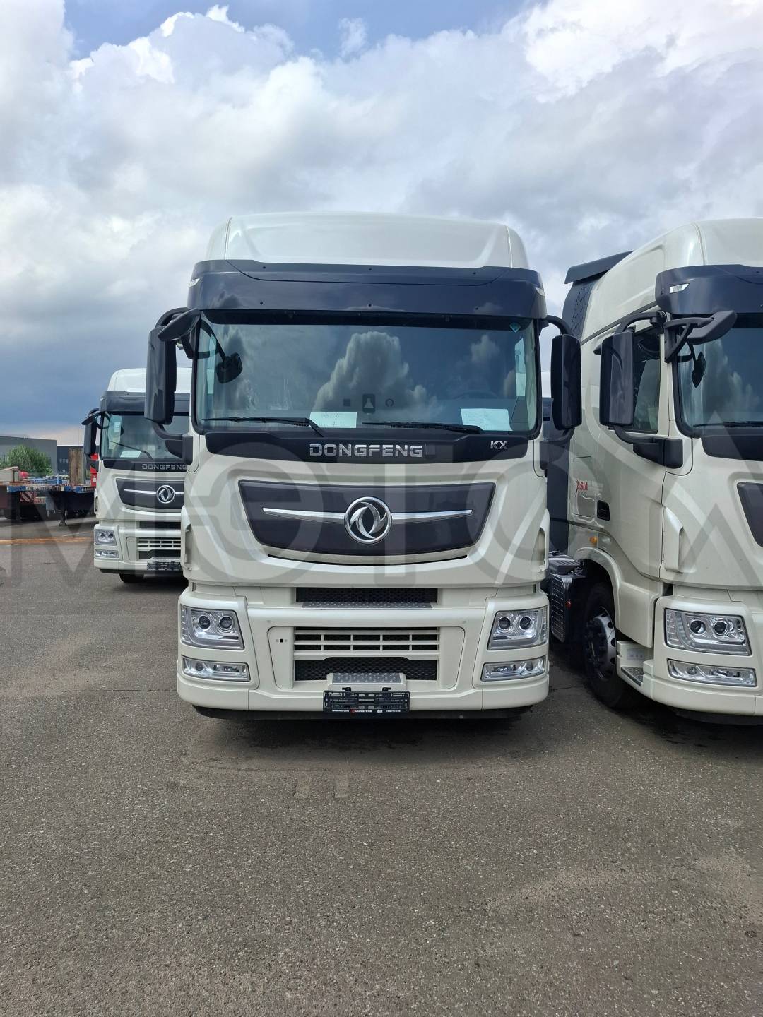 Седельный тягач Dongfeng KX 4x2, 2023 года - Изображение 1