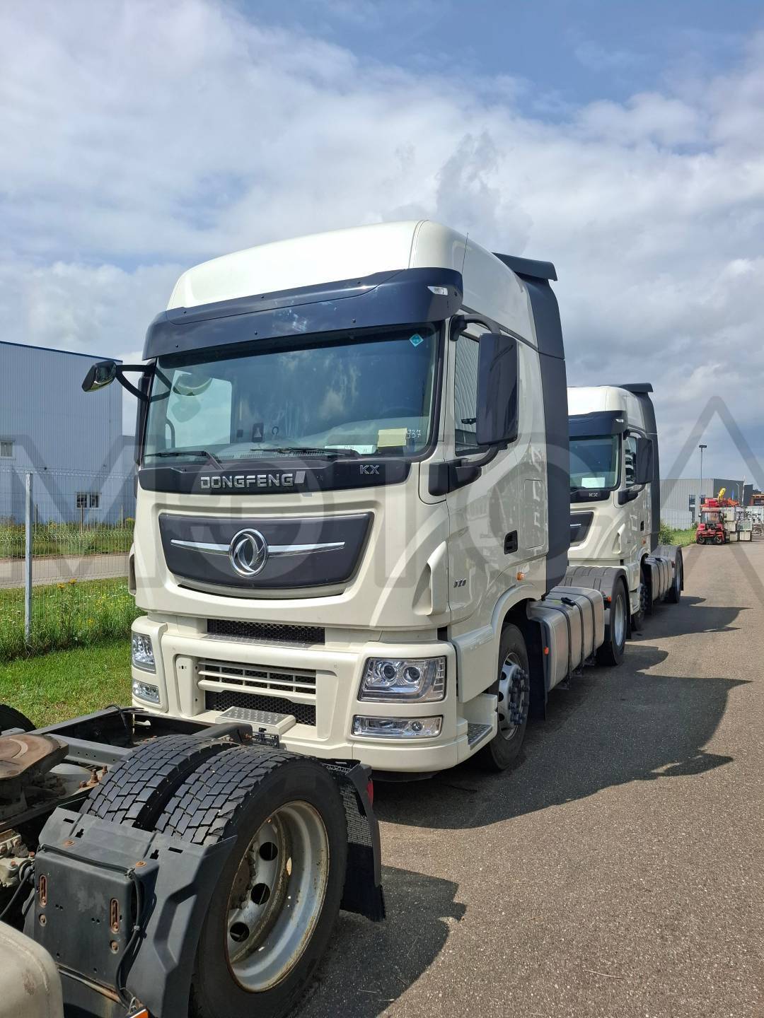 Седельный тягач Dongfeng KX 4x2, 2023 года - Изображение 1