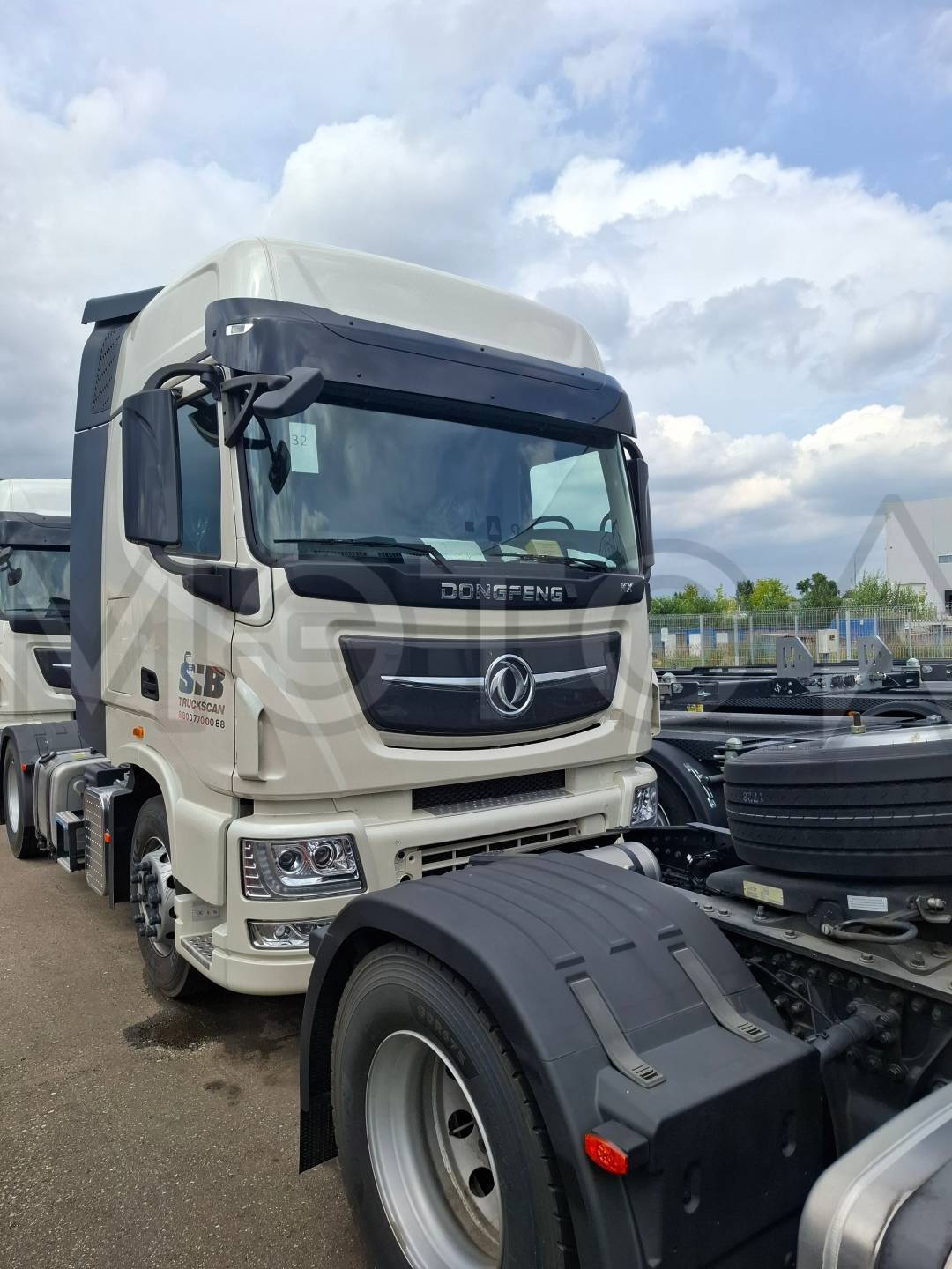 Седельный тягач Dongfeng KX 4x2, 2023 года - Изображение 1