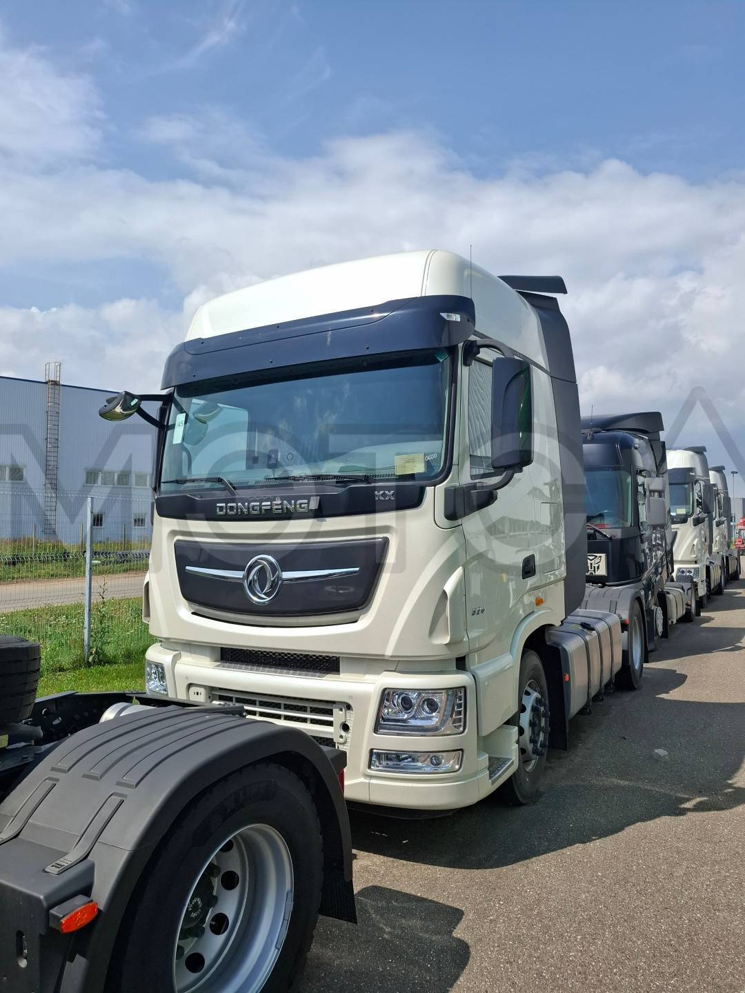 Седельный тягач Dongfeng GX 4x2, 2023 года - Изображение 1