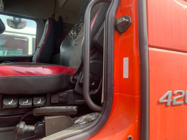 Грузовой тягач седельный Volvo FM TRUCK 6X4, 2016 года - Изображение 14