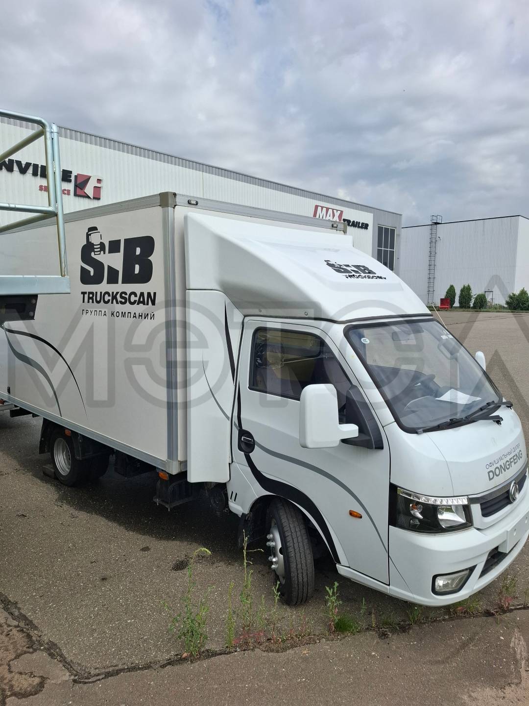 Специализированный, фургон изотермический Dongfeng Promteh Kapitan-T, 2024 года - Изображение 1