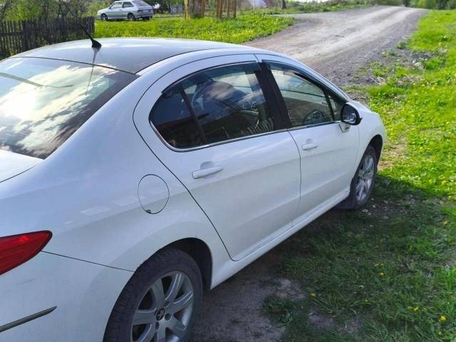 Peugeot 408, 2012 года, 120 лс, 189000 км - Изображение 5