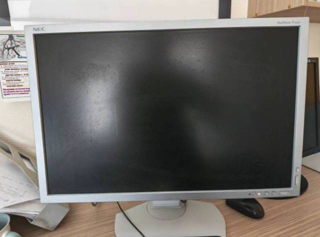 Томограф Vantage Titan 1.5 Т MRT-1504, Источник бесперебойного питания Power Vision Blake W120 3/3, Монитор 24.1