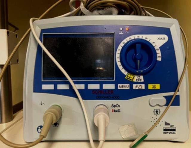 Электрокардиограф SCHLIERER CARDOVIT,Дефибрилятор Shiler Defigard 4000, Отсасыватель Элема-Н АМ4Т,Отсос Hicovac(2шт) - Изображение 2
