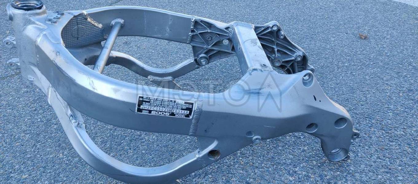 Рама от мотоцикла ХОНДА СВR600F, 2006 года - Изображение 1