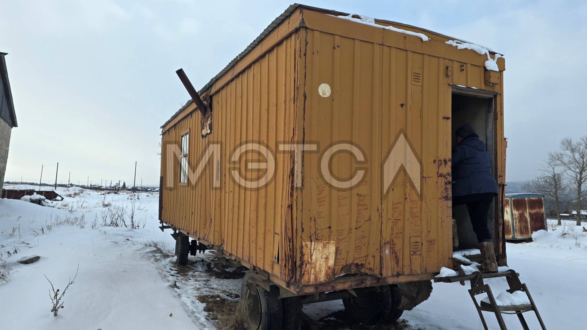 Жилой вагончик; Автомашина КАМАЗ 55111, 1996 года - Изображение 1