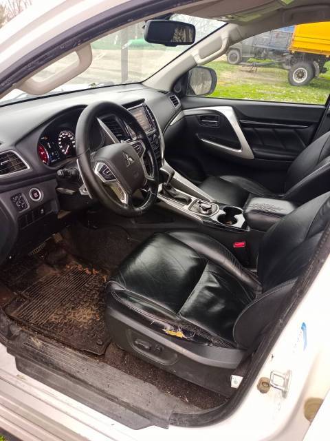 Mitsubishi Pajero Sport, 2018 года, 181 лс, 321115 км, полный привод, АКПП - Изображение 5
