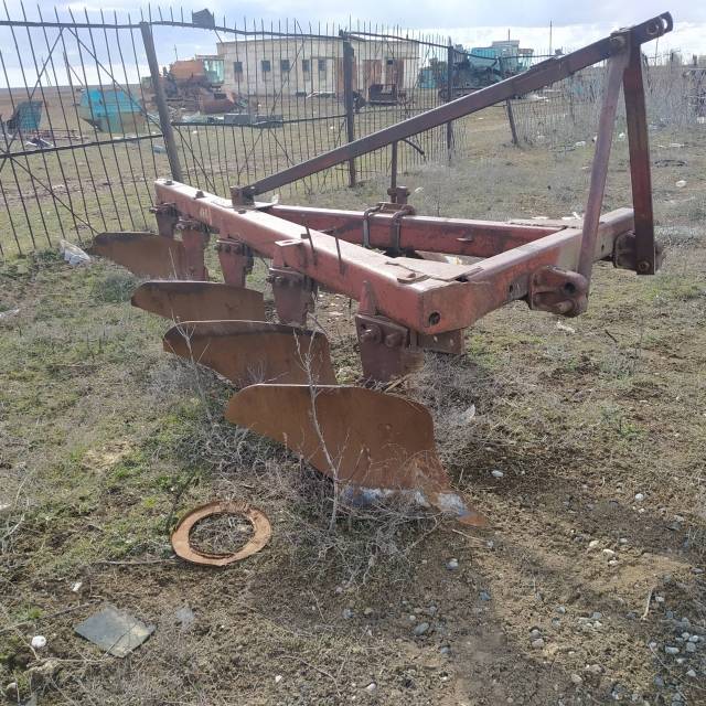Здание 303 кв.м и земельный участок 3396 кв.м в Калмыкии - Изображение 1