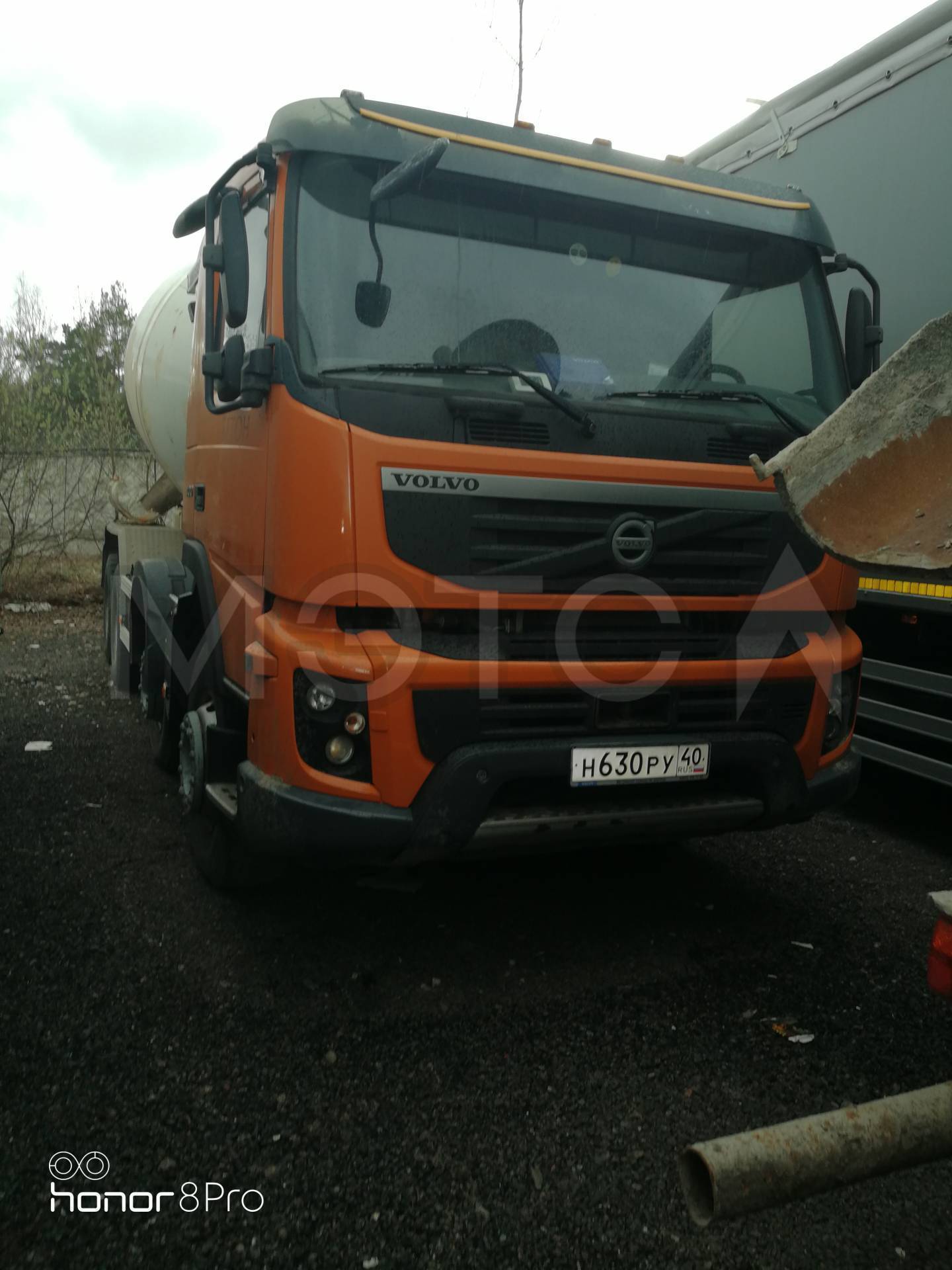 автобетоносмеситель БЕЗ МАРКИ 787010, ВОЛЬВО FM TRUCK8X4, 2013 года - Изображение 1