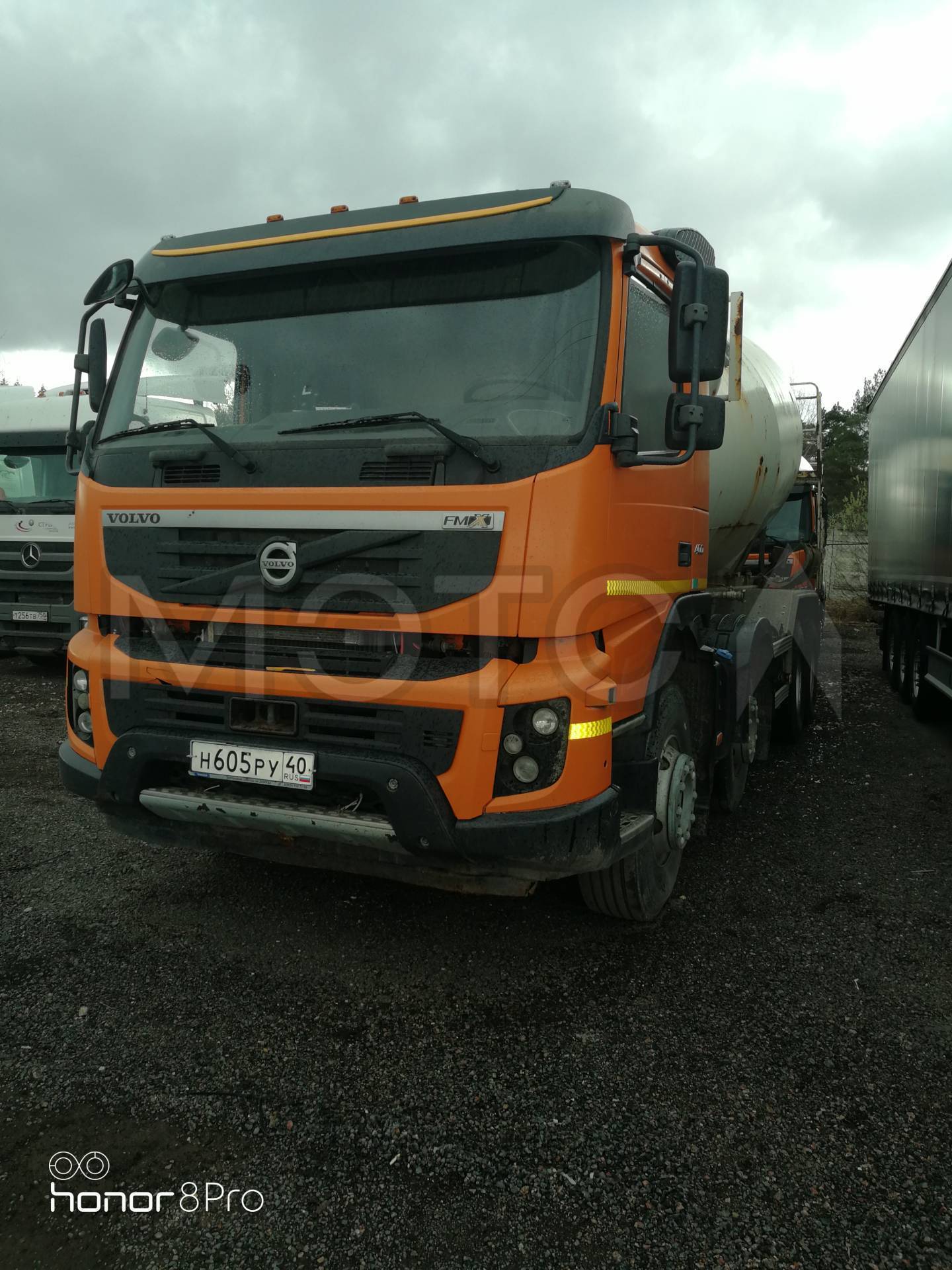 автобетоносмеситель БЕЗ МАРКИ 787010,ВОЛЬВО FM TRUCK8X4, 2013 года - Изображение 1