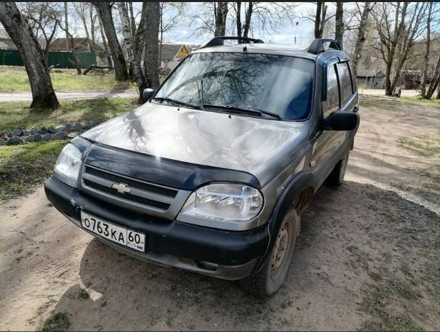 Chevrolet Niva, 2005 года, 80 лс, 300000 км, полный привод - Изображение 1