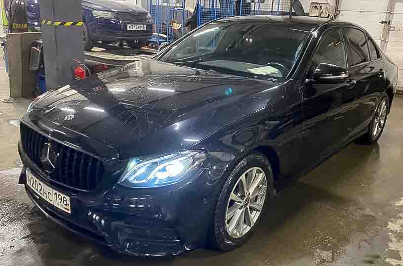 Mercedes-Benz E 200 4MATIC, 2019г. - Изображение 1