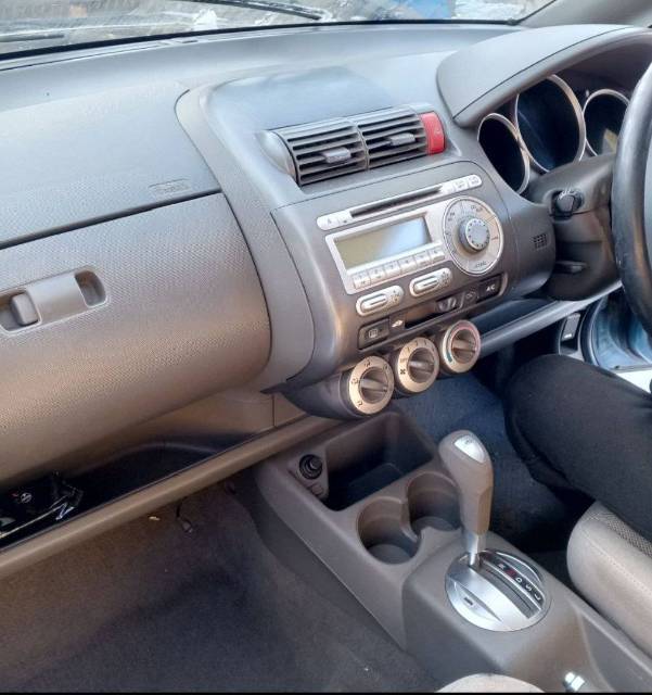 Honda Fit, 2007 года, 110 лс, 200000 км, АКПП - Изображение 5