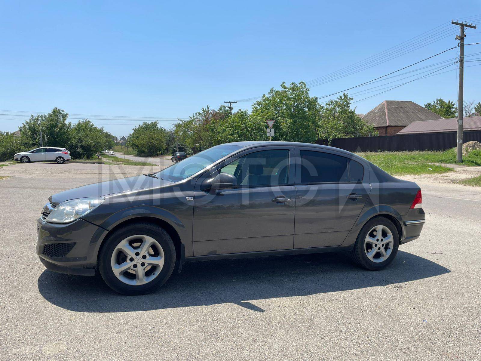 Opel Astra, 2010 года, 115 лс - Изображение 1