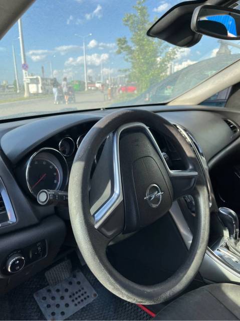 Opel Astra, 2011 года, 180 лс, АКПП - Изображение 7