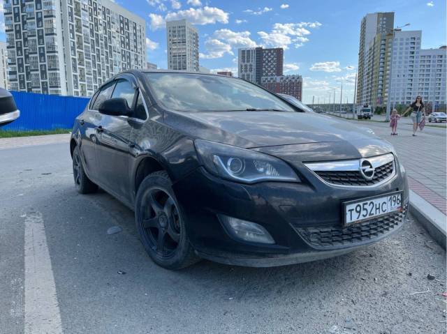 Opel Astra, 2011 года, 180 лс, АКПП - Изображение 3