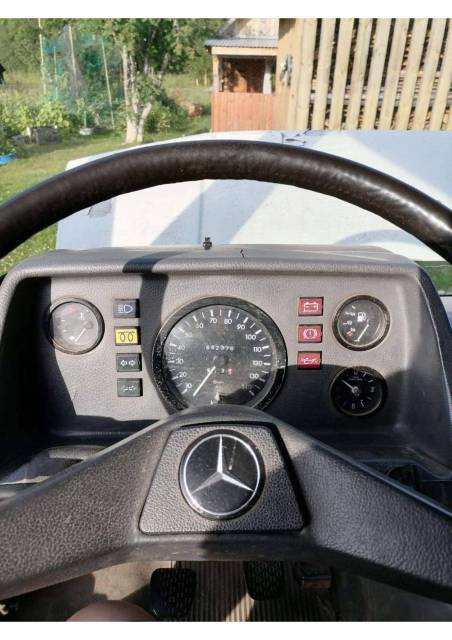 MERCEDES BENZ 208, 1994 года - Изображение 6