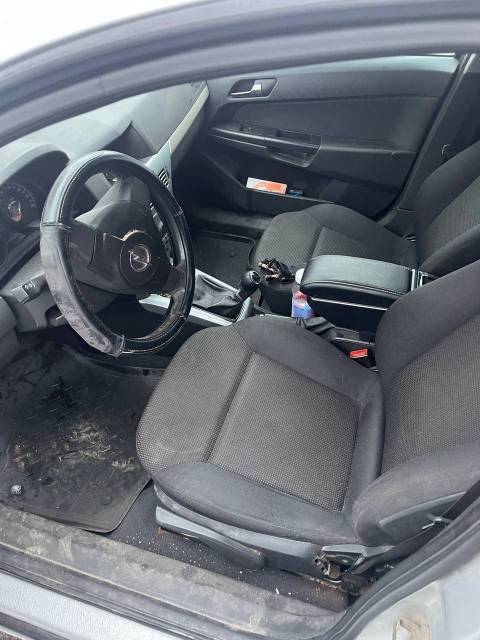 Opel Astra, 2011 года, 90 лс, 241113 км - Изображение 13