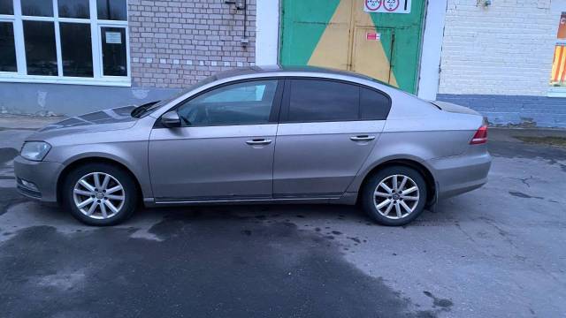 Volkswagen Passat, 2012 года, 122 лс, 199500 км, АКПП - Изображение 2