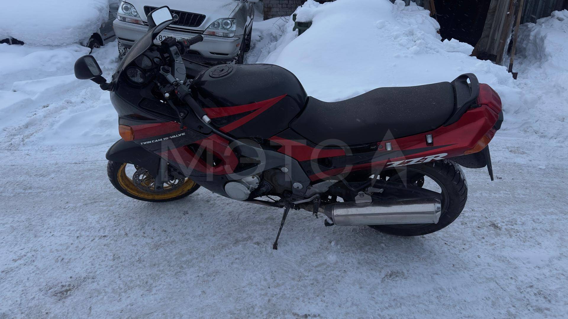 Мотоцикл Kawasaki ZZR 400, 1994 года - Изображение 1