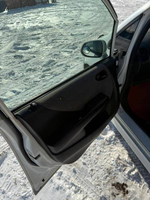 Honda Fit, 2002 года, 86 лс, 322000 км, АКПП - Изображение 14