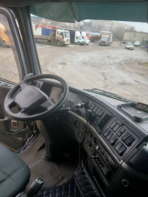 Грузовой тягач седельный VOLVO 174483, 2012 года - Изображение 10