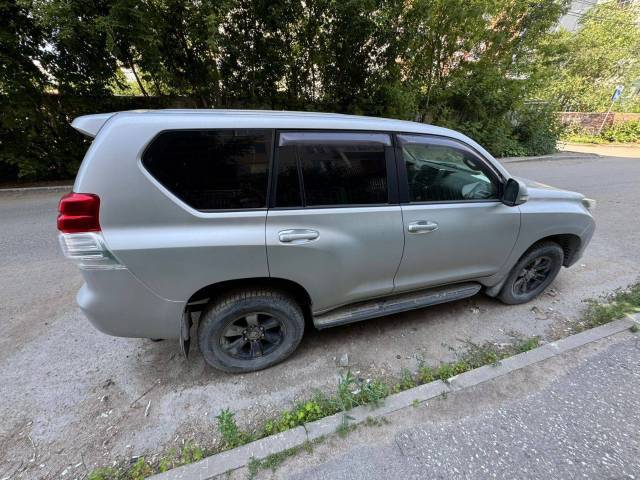 Toyota Land Cruiser Prado, 2013 года, 173 лс, полный привод, АКПП - Изображение 4