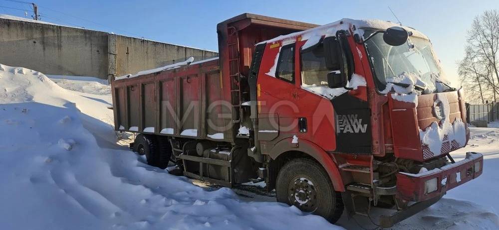 Самосвал грузовой FAW CA3250 P66K2T1E4, 2016 года - Изображение 1