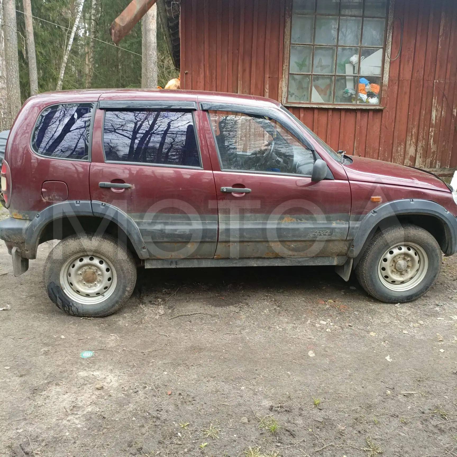 Chevrolet Niva, 2004 года, 80 лс, 200000 км, полный привод - Изображение 1