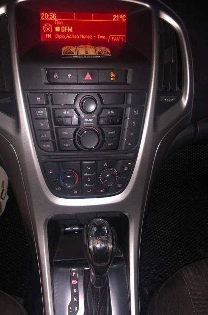 Opel Astra, 2011 года, 115 лс, 162040 км, АКПП - Изображение 12