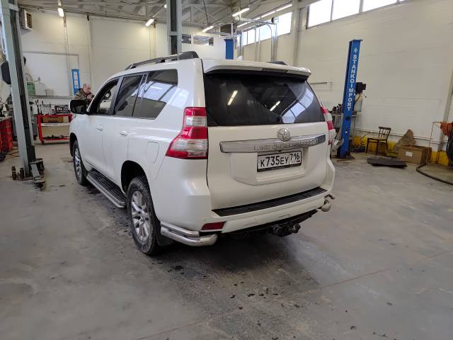 Toyota Land Cruiser, 2017 года, 131 лс, 239693 км, полный привод, АКПП - Изображение 9