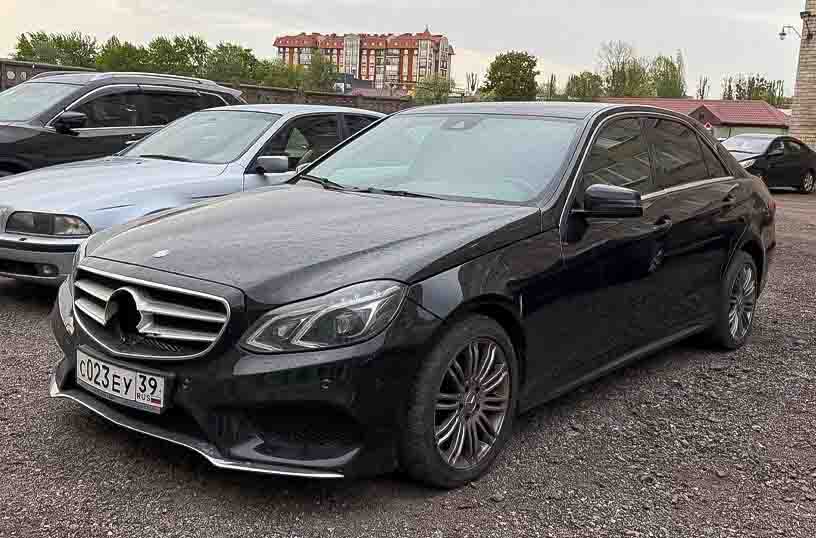 Mercedes-Benz E 200, 2013г. - Изображение 1