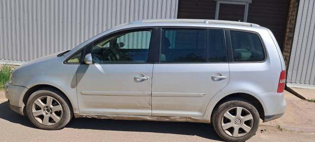 Volkswagen Touran, 2005 года, 140 лс, 368000 км, АКПП - Изображение 2